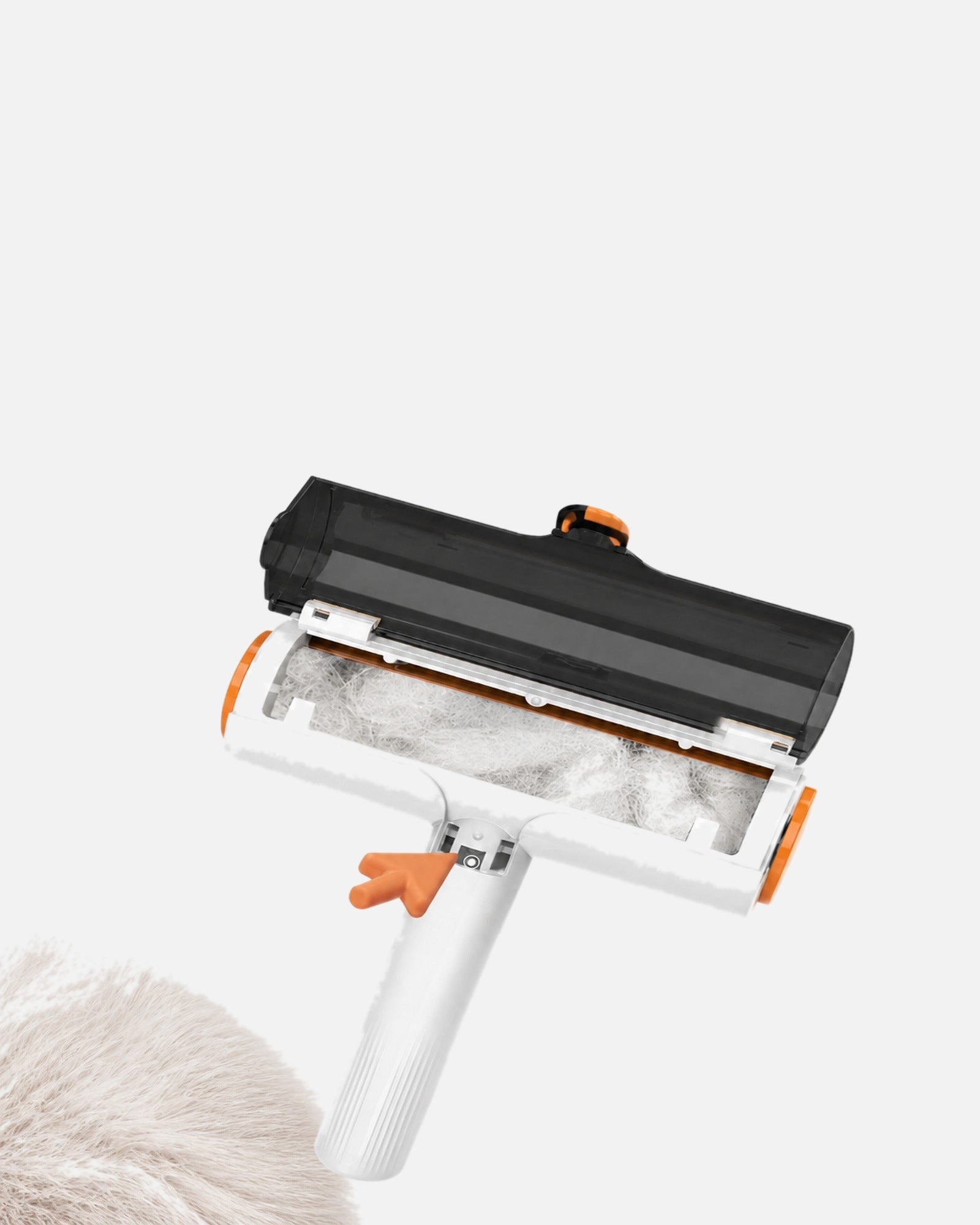 2-in-1 pet hair roller brush with collected fur
