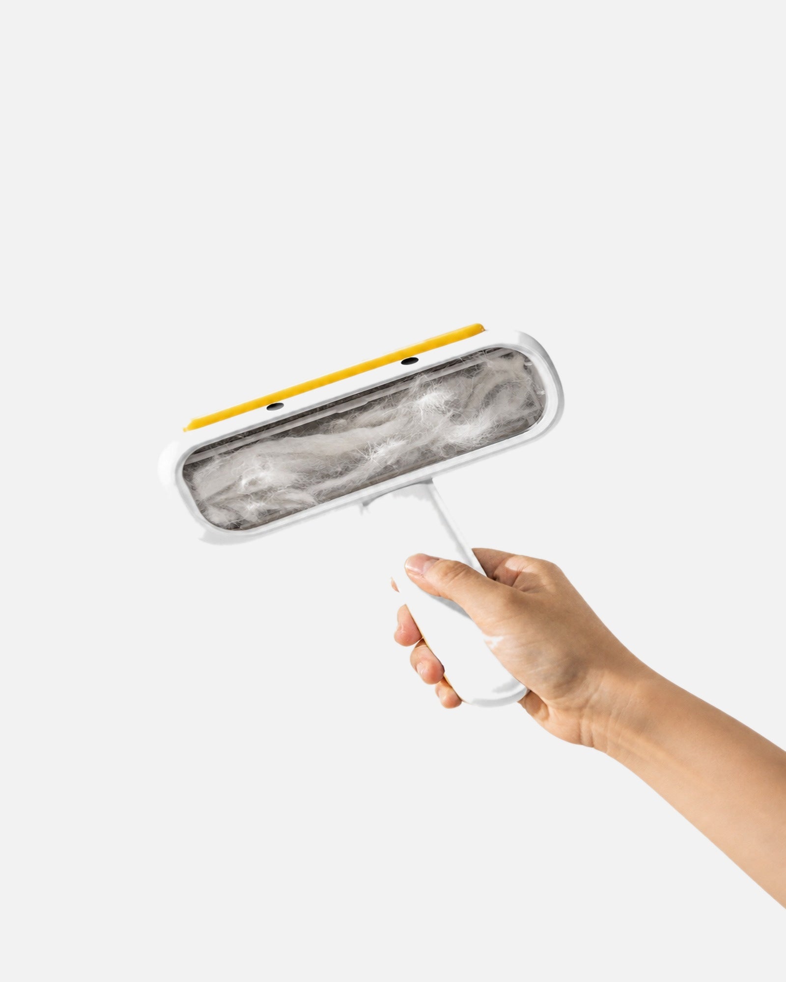 Furniture lint roller with a full chamber of fur